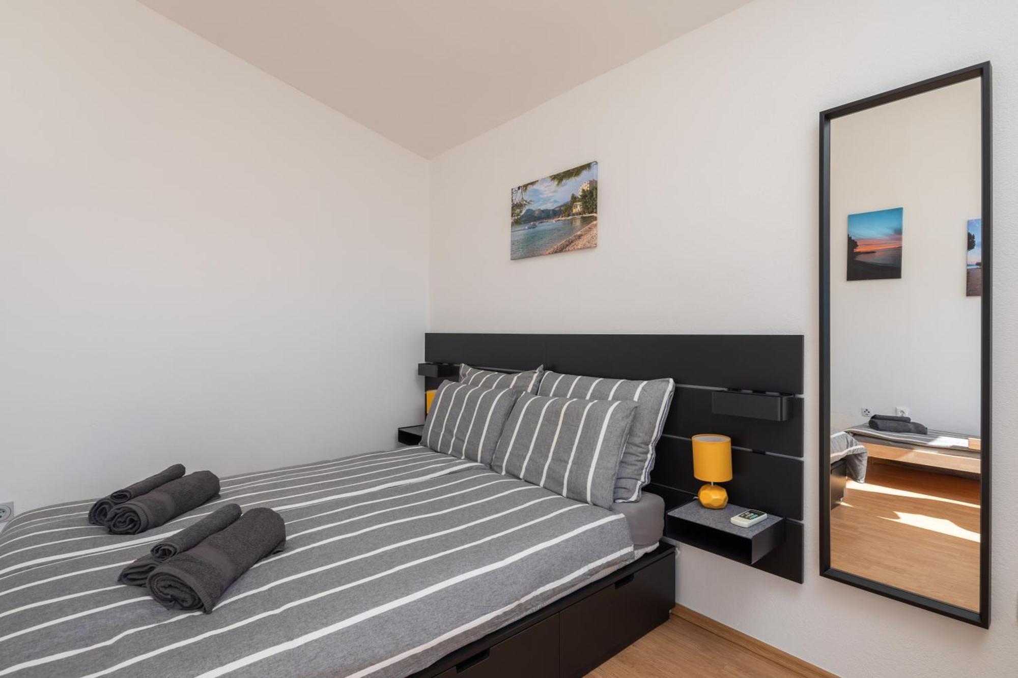 Sunshine Suites Omis Luaran gambar