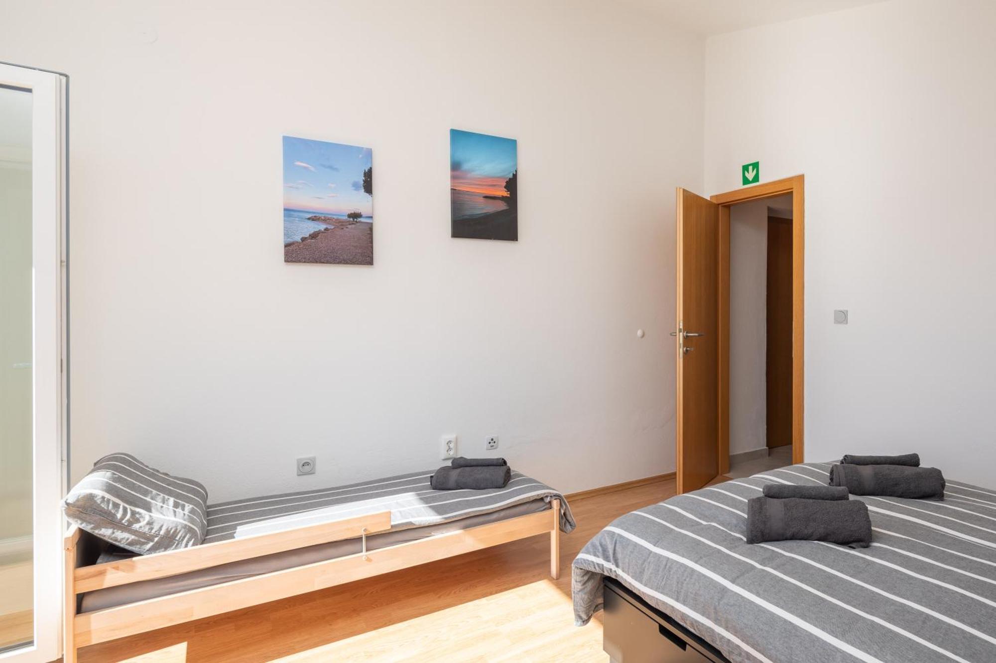Sunshine Suites Omis Luaran gambar