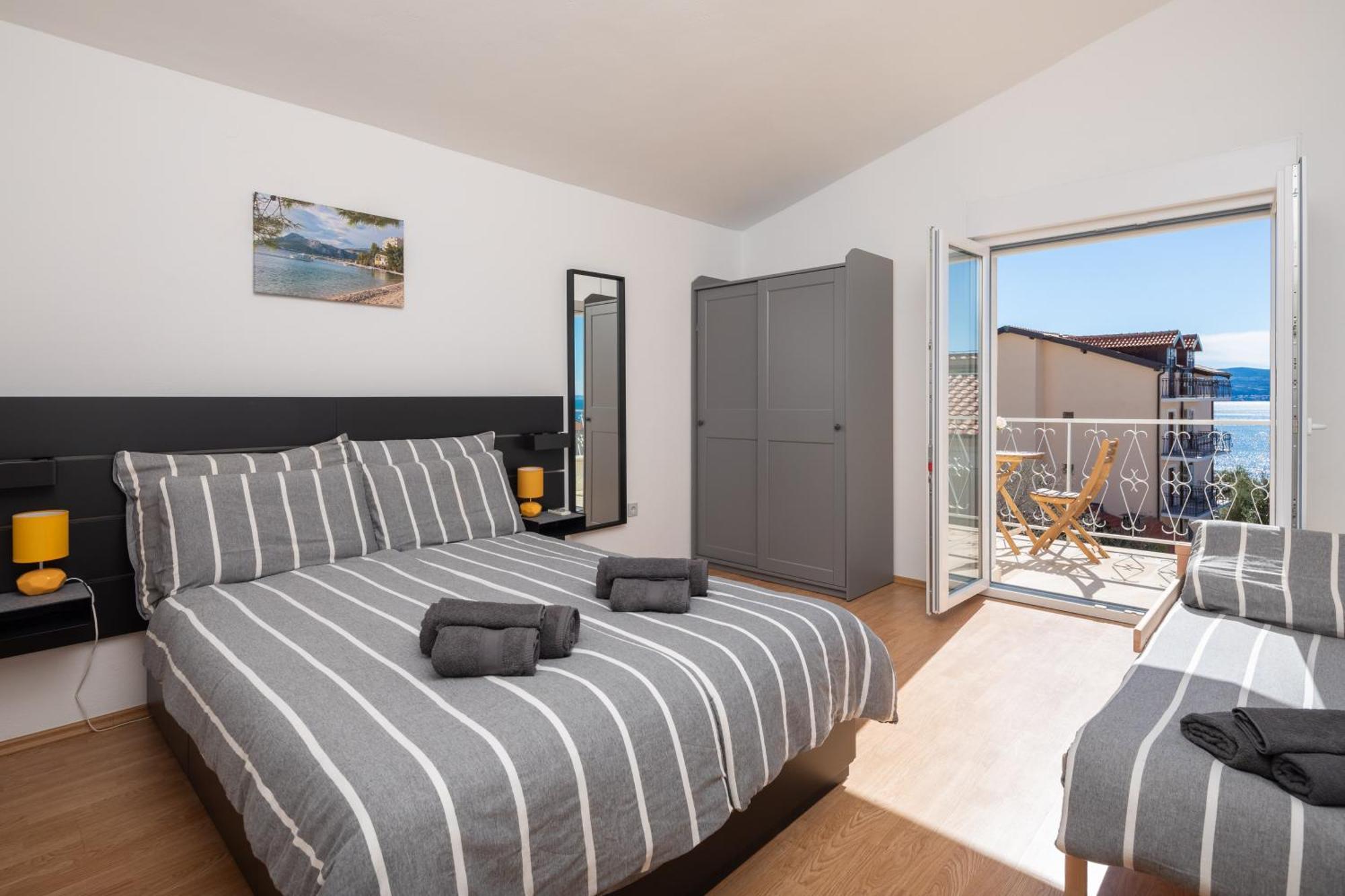Sunshine Suites Omis Luaran gambar