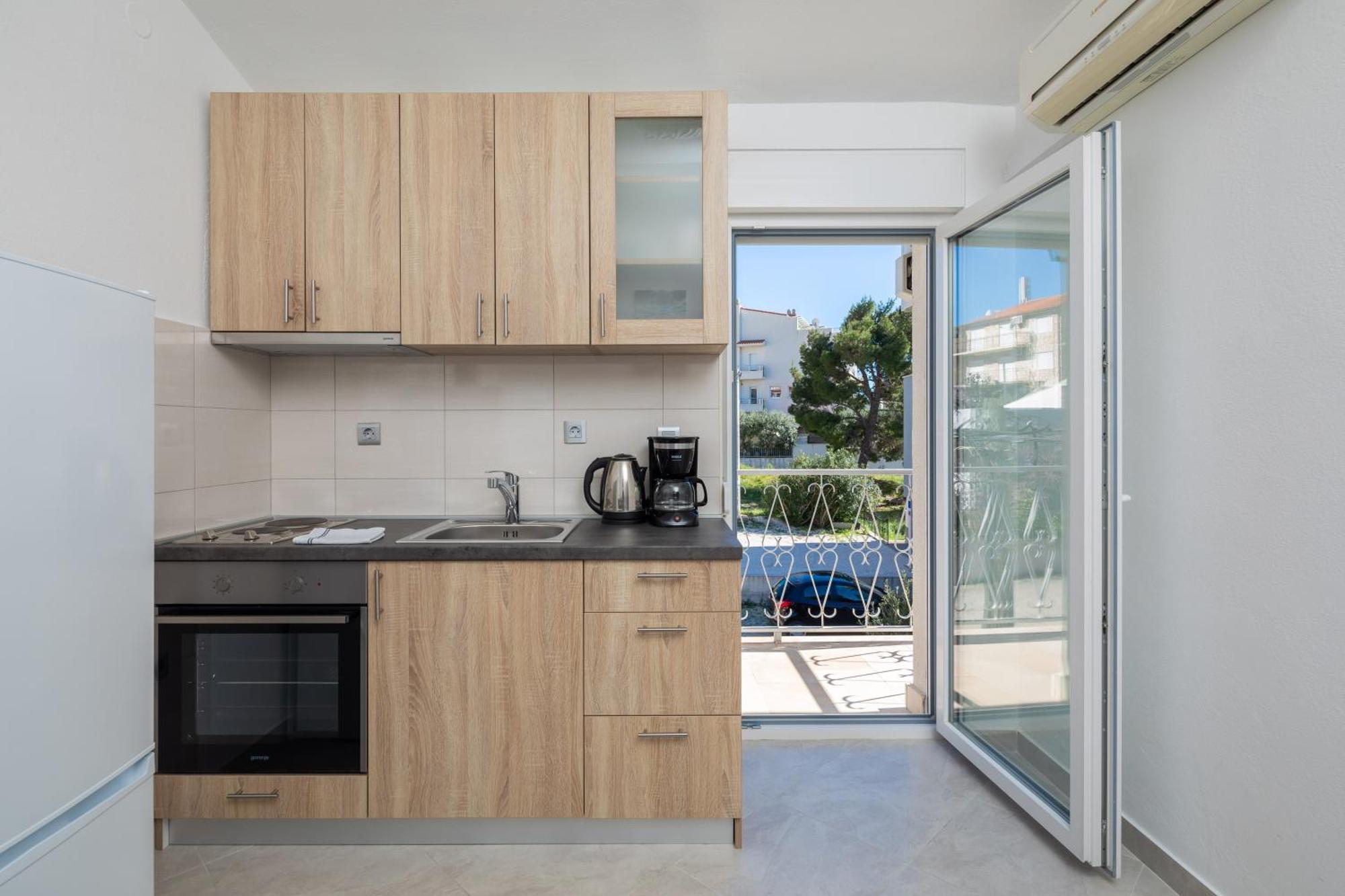 Sunshine Suites Omis Luaran gambar