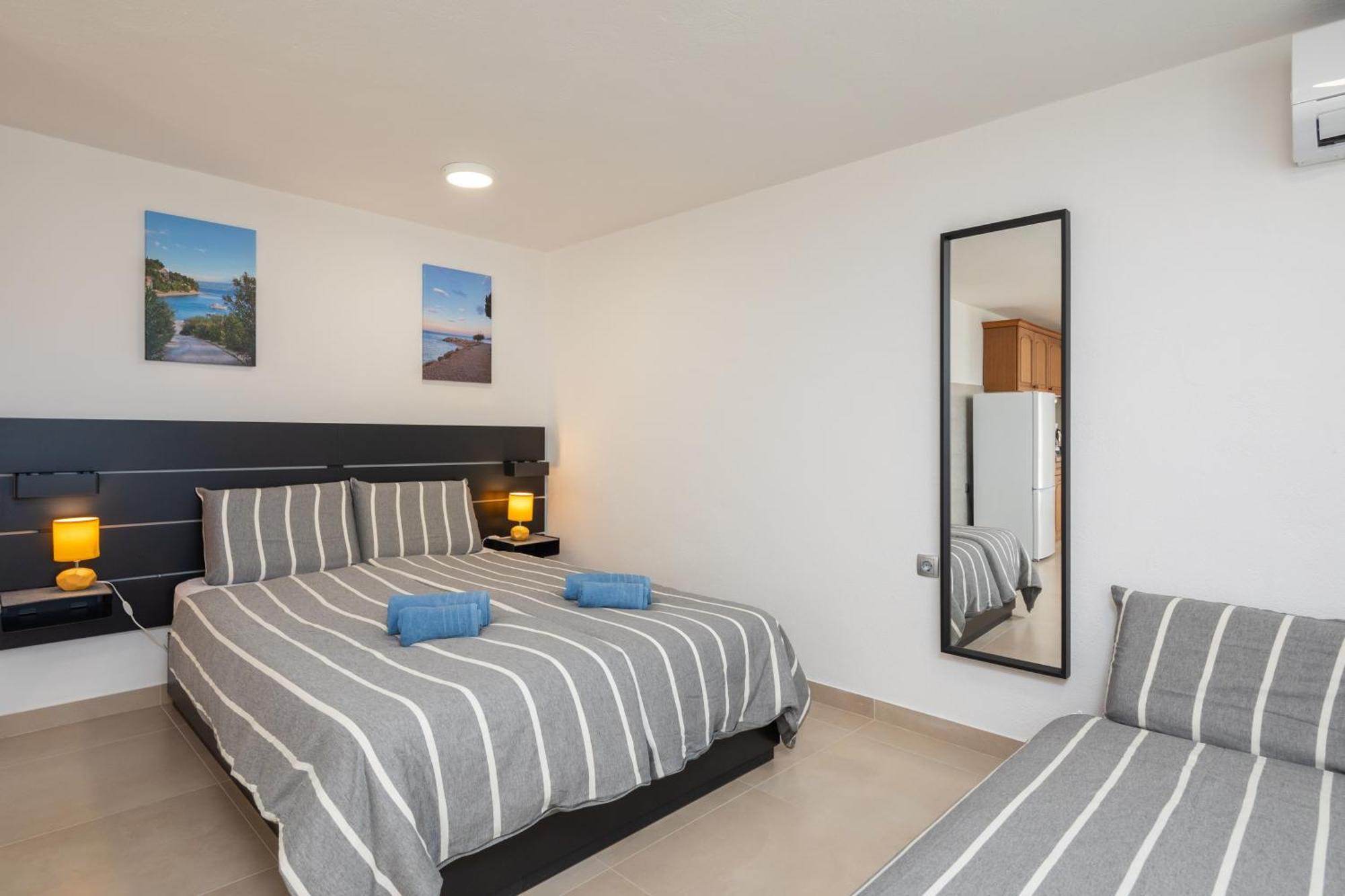 Sunshine Suites Omis Luaran gambar