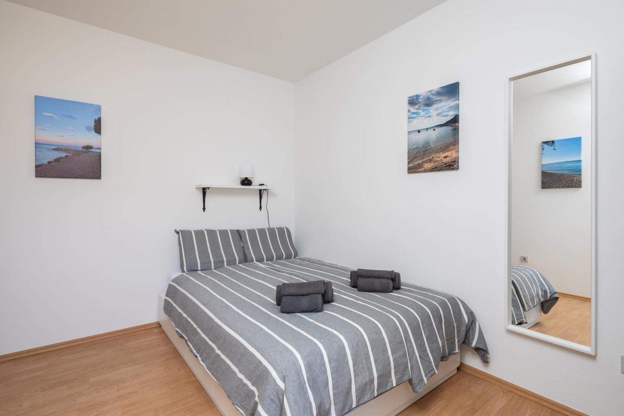 Sunshine Suites Omis Luaran gambar