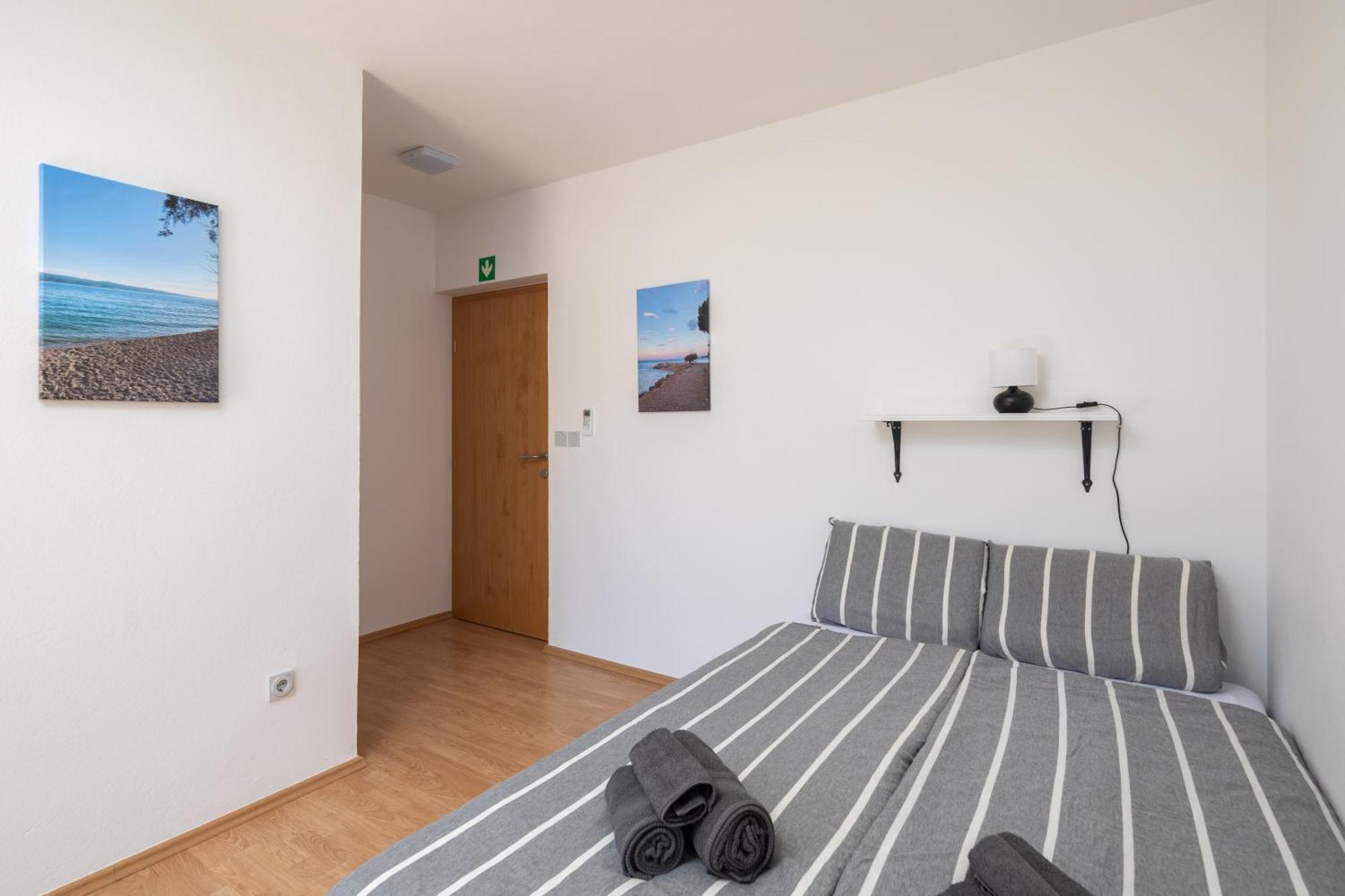 Sunshine Suites Omis Luaran gambar