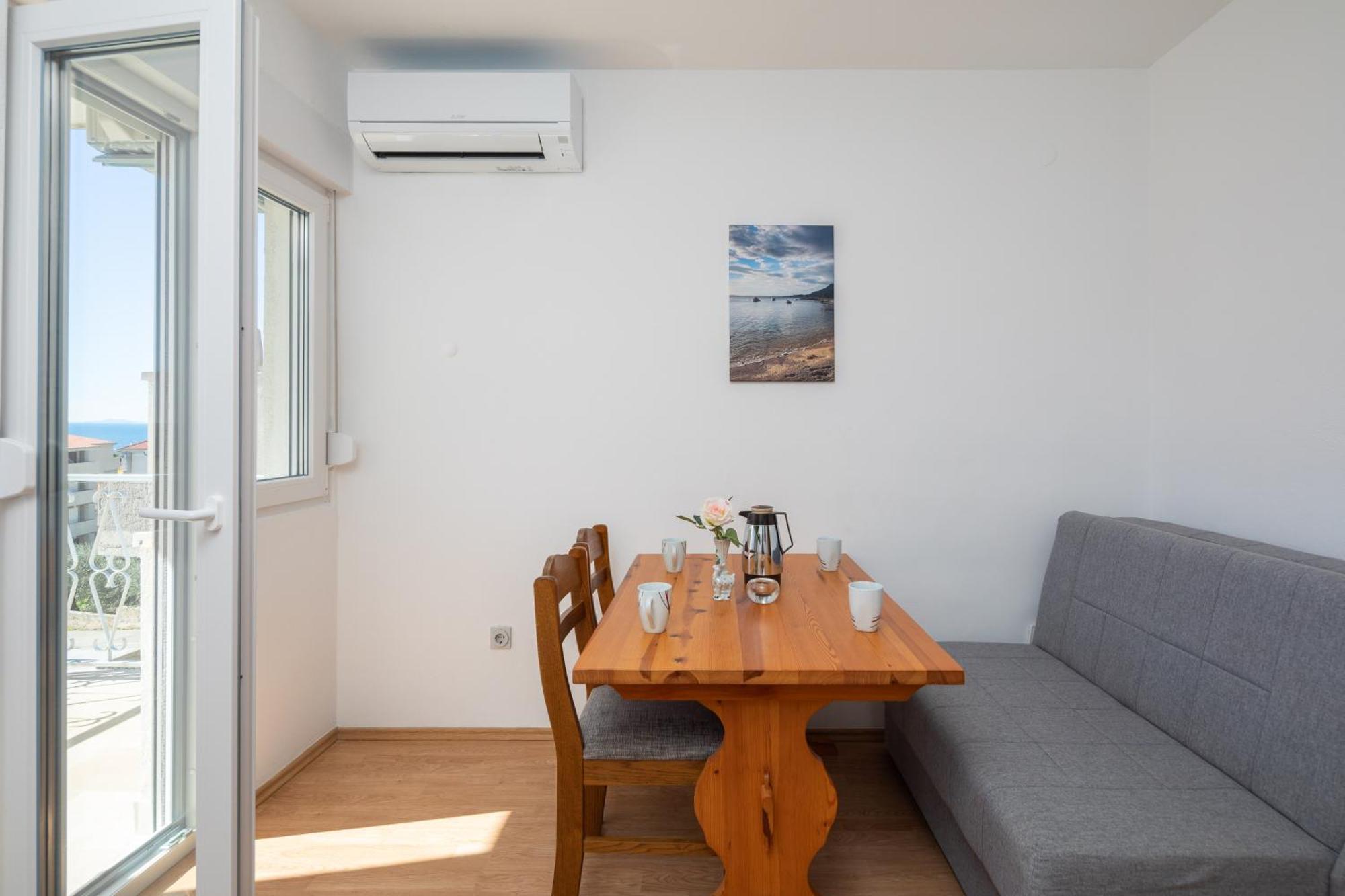 Sunshine Suites Omis Luaran gambar