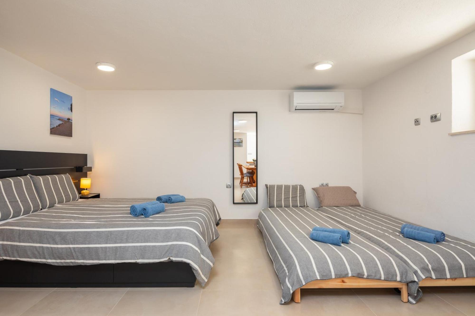 Sunshine Suites Omis Luaran gambar