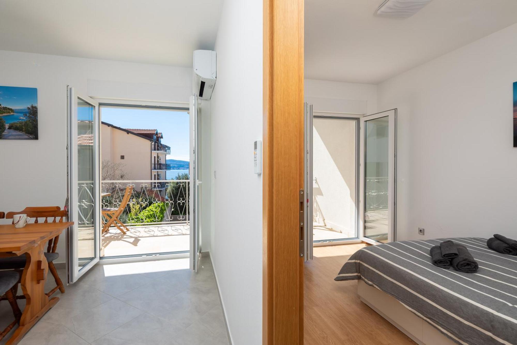 Sunshine Suites Omis Luaran gambar