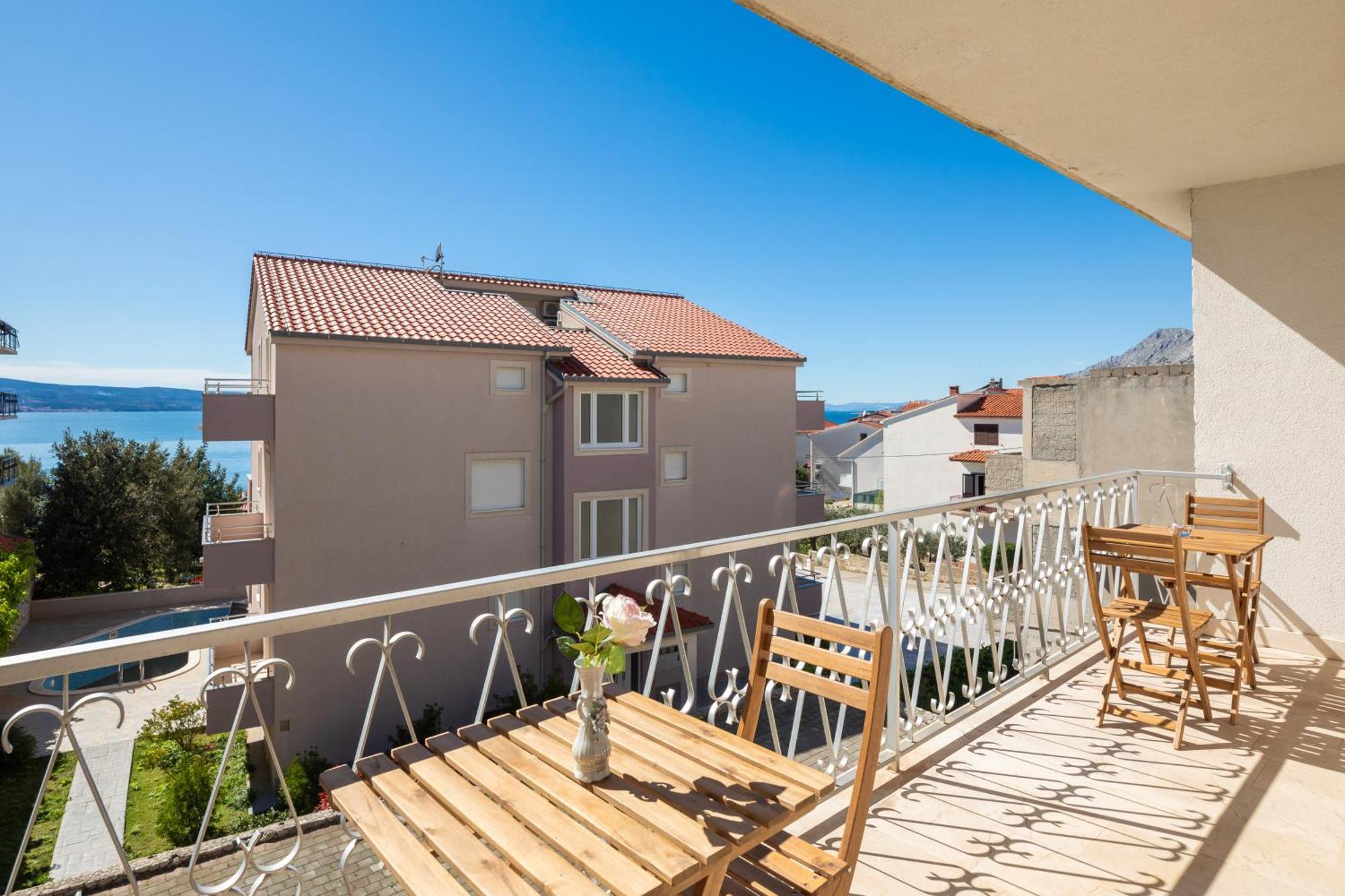 Sunshine Suites Omis Luaran gambar