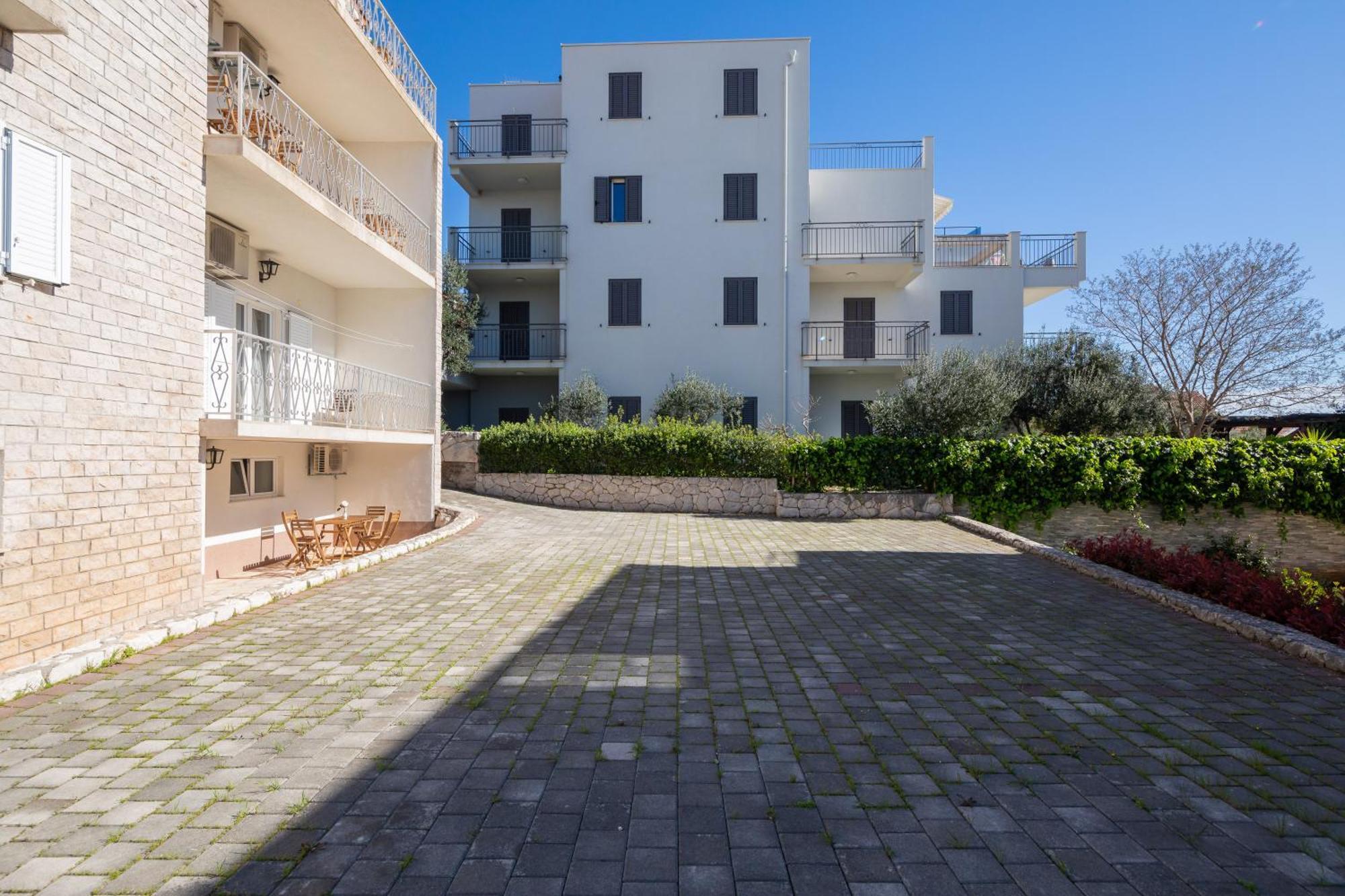 Sunshine Suites Omis Luaran gambar